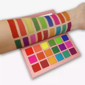 OEM neon 18 color eyeshadow palette high pigment long lasting cosmetics private label